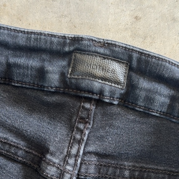 Mother Looker Ankle Fray Black Jeans in Blackbird Size 27 - Picture 4 of 8